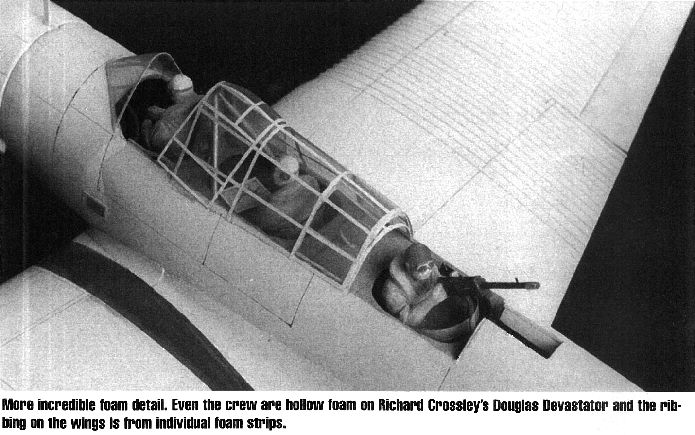 Construire des maquettes d'avion en mousse